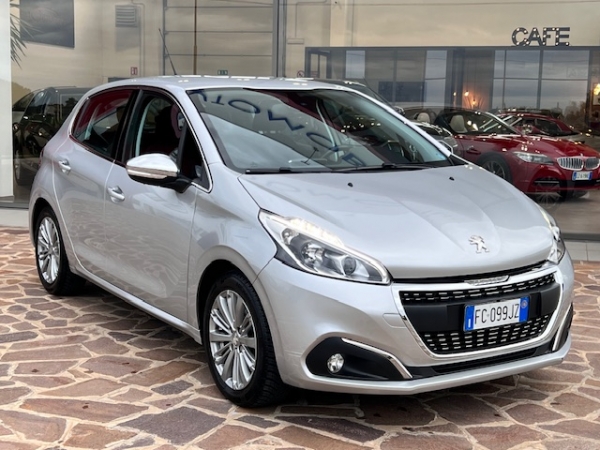 Peugeot 208 Auto