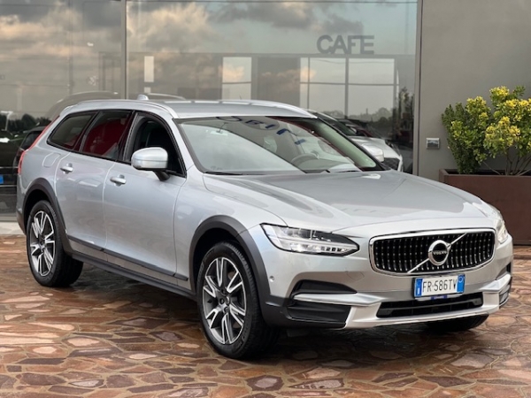 Volvo V90 Cross Country Auto